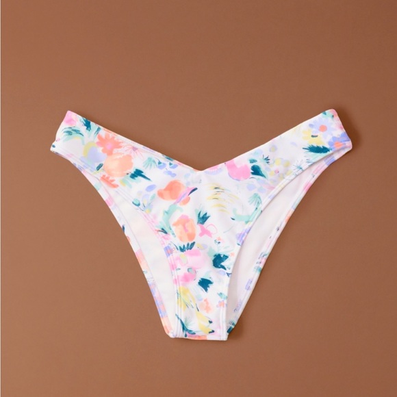 Abercrombie Women’s Bikini - Floral - Picture 7 of 7